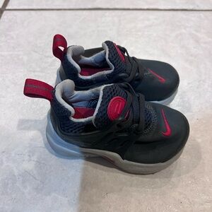 Nike Black and Red Athletic Shoes